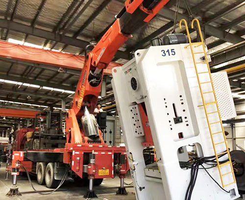 江阴提升工作效率,选择优质折臂吊租赁服务