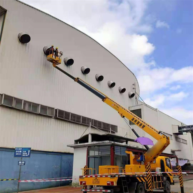 江阴高空作业车出租服务：专业广告牌安装解决方案