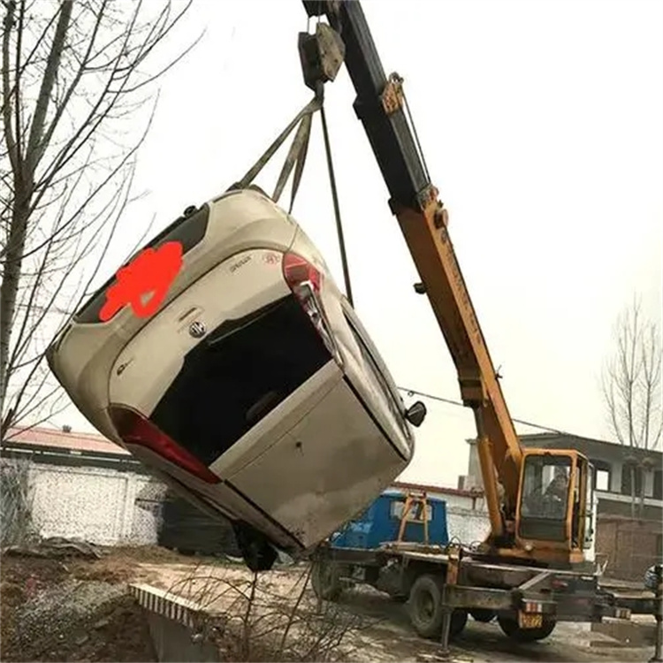 江阴随时待命,吊车24小时道路救援服务全解析